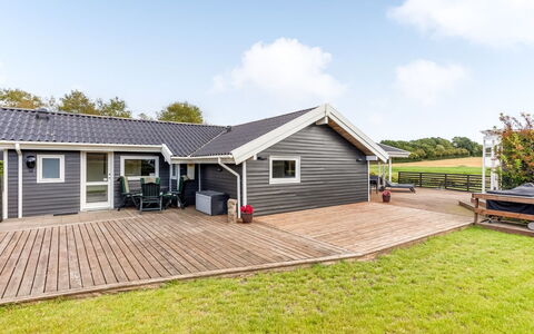 Eisa - 75M from the Sea: Tag, Sommerhus, Sidespor, Hårdttræ, Planke, Dæk, Garden Bygninger, Veranda
