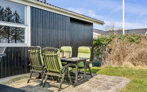Wrage - from the Sea: Sommerhus, Backyard, Gård, Garden Bygninger, Skur, Sidespor, Udendørs Møbler, Bjælkehytte, Udendørs Struktur, Hytte