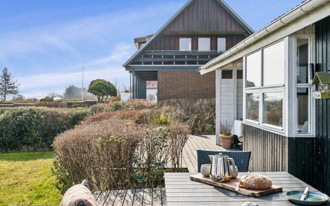 Wrage - from the Sea: Sommerhus, Backyard, Gård, Garden Bygninger, Skur, Sidespor, Udendørs Møbler, Bjælkehytte, Udendørs Struktur, Hytte