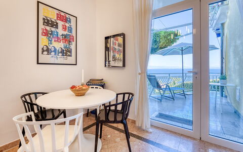 Design Jamar: Møbel, Gulvbelægning, Etage, Indretning, Stol, Bord, Køkken & Spisebord, Hav, Lejlighed, Spisestue