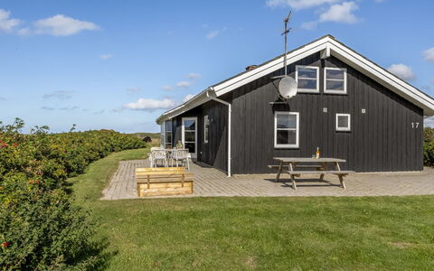 Aiana - 300M from the Sea: Hus, Tag, Hjem, Sommerhus, Busk, Bunddække, Estate, Stuehus, Sidespor, Garden Bygninger