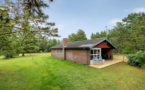 Åsemarie - 500M to the Fjord: Tag, Hus, Hjem, Sommerhus, Dør, Sidespor, Dæk, Veranda, Planke, Hårdttræ