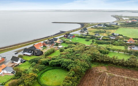 Raika - 25M to the Fjord: Sommerhus, Backyard, Gård, Garden Bygninger, Skur, Sidespor, Udendørs Møbler, Bjælkehytte, Udendørs Struktur, Hytte