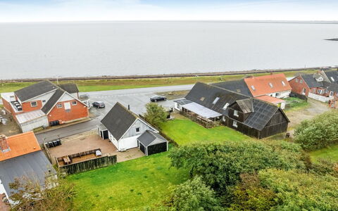 Raika - 25M to the Fjord: Sommerhus, Backyard, Gård, Garden Bygninger, Skur, Sidespor, Udendørs Møbler, Bjælkehytte, Udendørs Struktur, Hytte