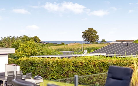 Arnia - 250M from the Sea: Sommerhus, Backyard, Gård, Garden Bygninger, Skur, Sidespor, Udendørs Møbler, Bjælkehytte, Udendørs Struktur, Hytte