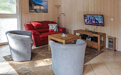 Haus 207: Møbel, Træ, Gulvbelægning, Etage, Værelse, Indretning, Stue, Couch, Hårdttræ