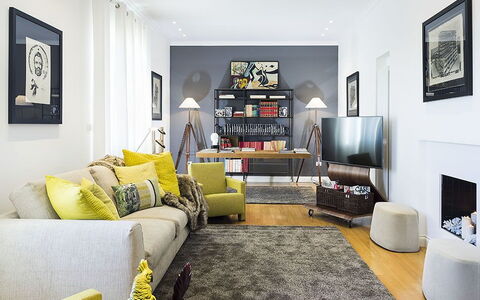 Penthouse: Møbel, Indretning, Couch, Gulvbelægning, Etage, Væg, Stue, Værelse, Hjem, Lejlighed