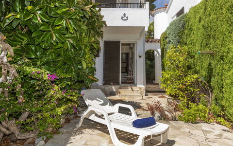 Playador: Hus, Skygge, Have, Estate, Udvej, Landscaping, Altan, Hacienda, Gård, Eco Hotel