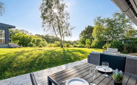 Eggertsine - 1.2Km from the Sea: Træ, Hjem, Veranda, Dæk, Hårdttræ, Tag, Bejdse, Trægulve, Eco Hotel