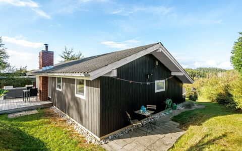 Eggertsine - 1.2Km from the Sea: Træ, Hjem, Veranda, Dæk, Hårdttræ, Tag, Bejdse, Trægulve, Eco Hotel