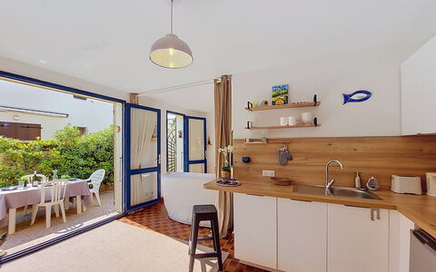 Le Barcarès 255: Møbel, Gulvbelægning, Træ, Indretning, Etage, Countertop, Køkken, Værelse, Hjem, Cabinetry
