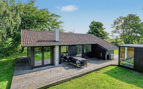 Litle - 30M from the Sea: Blå, Sommerhus, Hus, Hjem, Stuehus, Estate, Sidespor