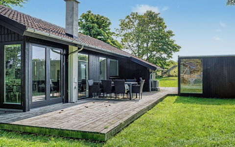 Litle - 30M from the Sea: Blå, Sommerhus, Hus, Hjem, Stuehus, Estate, Sidespor