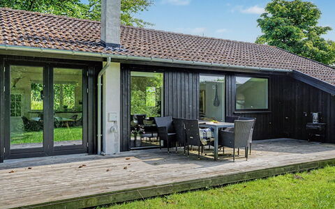 Litle - 30M from the Sea: Blå, Sommerhus, Hus, Hjem, Stuehus, Estate, Sidespor