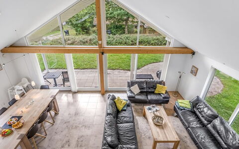 Talitha - 40M from the Sea: Træ, Loft, Hjem, Sommerhus, Hårdttræ, Stue, Trægulve, Estate, Bejdse