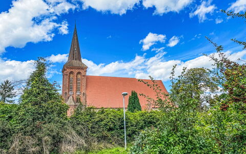 Emilie: Himmel, Spir, Spir, Tag, Sky, Kultsted, Kirke, Kapel, Tårn