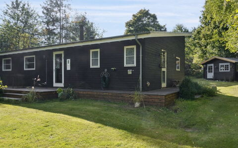 Erikke - 575M from the Sea: Træ, Møbel, Lejlighed, Værelse, Loft, Bejdse, Stol, Hårdttræ, Klarlak, Tømmer