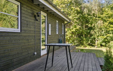 Erikke - 575M from the Sea: Træ, Møbel, Lejlighed, Værelse, Loft, Bejdse, Stol, Hårdttræ, Klarlak, Tømmer