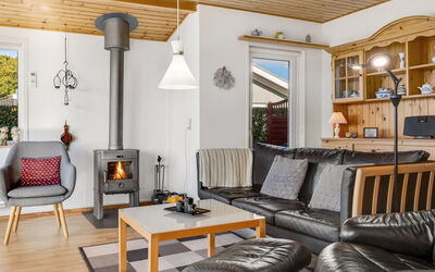 Senni - 800M from the Sea