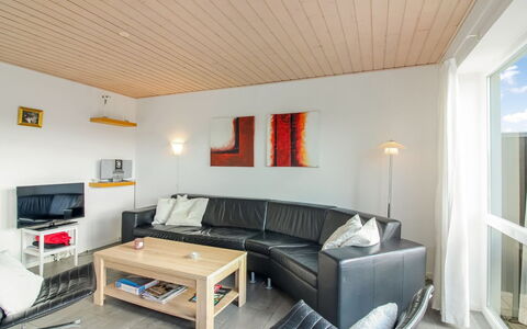 Syriel - 700M from the Sea: Tag, Hus, Hjem, Sommerhus, Dør, Sidespor, Dæk, Veranda, Planke, Hårdttræ