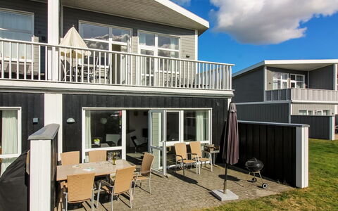Syriel - 700M from the Sea: Estate, Altan, Skygge, Veranda, Sidespor, Villa