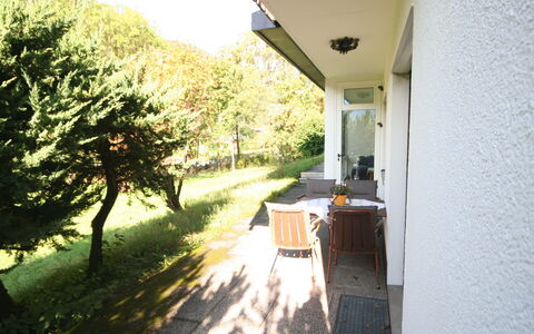 Gortipohl 620: Have, Lawn, Skygge, Udendørs Møbler, Backyard, Gård, Landscaping, Stol, Dagslys