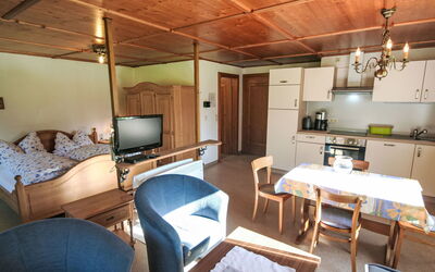 Feriebolig:&nbsp;Studio Biara mit Wintergarten 620.2