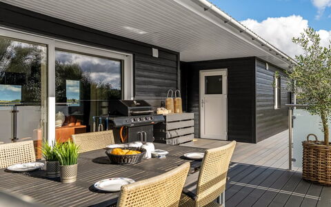 Sarika - 500M from the Sea: Blå, Busk, Sommerhus, Bunddække, Have, Estate, Skygge, Landscaping, Stuehus, Eco Hotel