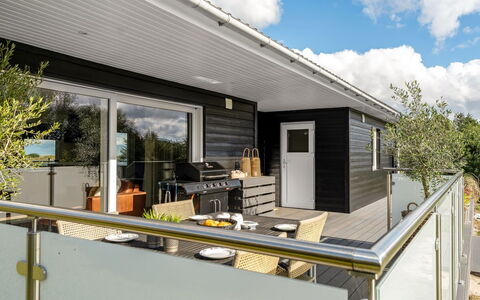 Sarika - 500M from the Sea: Blå, Busk, Sommerhus, Bunddække, Have, Estate, Skygge, Landscaping, Stuehus, Eco Hotel