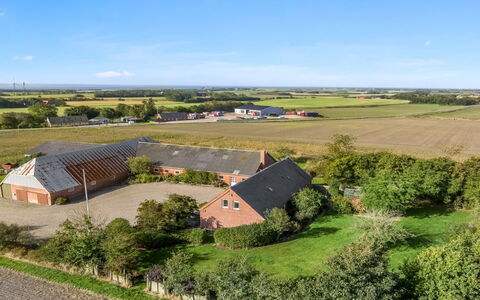 Nette - 2Km to the Fjord: Sommerhus, Backyard, Gård, Garden Bygninger, Skur, Sidespor, Udendørs Møbler, Bjælkehytte, Udendørs Struktur, Hytte