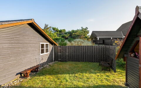 Acucena - 500M from the Sea: Sommerhus, Backyard, Gård, Garden Bygninger, Skur, Sidespor, Udendørs Møbler, Bjælkehytte, Udendørs Struktur, Hytte
