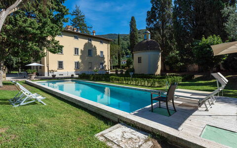 Villa Tambellini De Fondra: Hjem, Estate, Have, Landscaping, Svømmepøl, Hacienda, Gård, Lawn, Skygge, Backyard