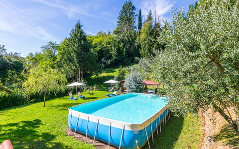 Il Mulinaccio: Blå, Svømmepøl, Fritid, Have, Skygge, Lawn, Landscaping, Backyard, Eco Hotel, Udvej