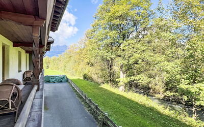 Oberndorf in Tirol 649: Landdistrikt, Sommerhus, Have, Walkway, Landscaping, Skygge, Gård, Sti, Skygge, Arkivbilleder