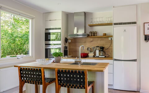 Leas Pärla: Møbel, Køkken, Countertop, Indretning, Gulvbelægning, Køkken Apparat, Cabinetry, Træ, Etage, Større Bandage