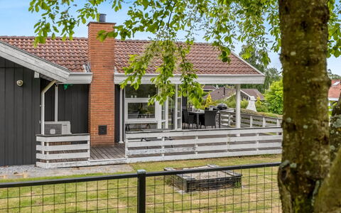 Joonatan - 900M from the Sea: Tag, Hus, Hjem, Sommerhus, Dør, Sidespor, Dæk, Veranda, Planke, Hårdttræ