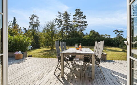 Alvia - 1.6Km from the Sea: Vegetationen, Busk, Forår, Sommerhus, Have, Skygge, Backyard, Gård, Stol