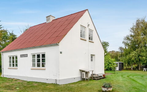 Kätlin - 900M from the Sea: Træ, Møbel, Lejlighed, Værelse, Loft, Bejdse, Stol, Hårdttræ, Klarlak, Tømmer