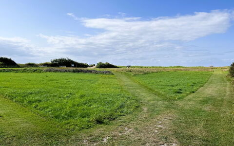 Ellinor - 190M from the Sea: Gulvbelægning, Etage, Indretning, Loft, Dør, Trappe, Molding, Bejdse, Gelænder, Hårdttræ