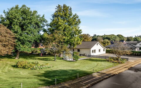 Ritha - 30Km from the Sea: Sommerhus, Backyard, Gård, Garden Bygninger, Skur, Sidespor, Udendørs Møbler, Bjælkehytte, Udendørs Struktur, Hytte