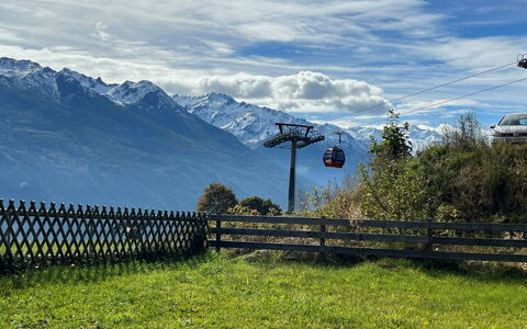Lechner: Bjergrige Landskabsformer, Bjerg, Bakke, Highland, Bjergkæde, Landskab, Sky, Hill Station, Dal, Kam