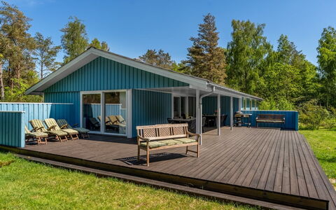 Alika - 300M from the Sea: Træ, Skygge, Sommerhus, Dæk, Eco Hotel, Hårdttræ, Veranda, Planke, Garden Bygninger, Estate