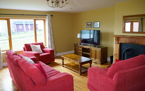 Dingle Cy (Tr4) - 3 Bed No 2: Møbel, Gulvbelægning, Indretning, Etage, Træ, Værelse, Trægulve, Couch, Loft, Stue