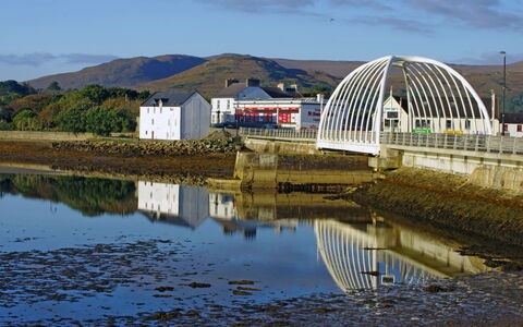 Achill Sound Holiday Village No 11: Vand, Sky, Sø, Kanal, Reservoir, Afspejling, Loch, Meteorologisk Fænomen, Bro