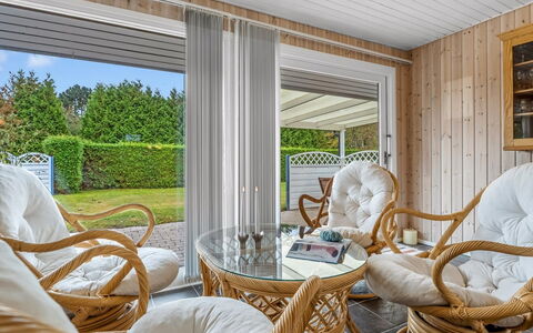 Einari - 500M from the Sea: Sommerhus, Backyard, Gård, Garden Bygninger, Skur, Sidespor, Udendørs Møbler, Bjælkehytte, Udendørs Struktur, Hytte