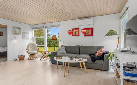Einari - 500M from the Sea: Sommerhus, Backyard, Gård, Garden Bygninger, Skur, Sidespor, Udendørs Møbler, Bjælkehytte, Udendørs Struktur, Hytte