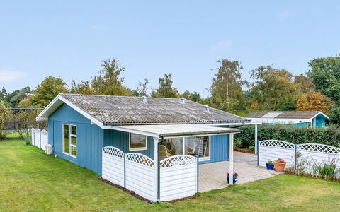 Einari - 500M from the Sea: Sommerhus, Backyard, Gård, Garden Bygninger, Skur, Sidespor, Udendørs Møbler, Bjælkehytte, Udendørs Struktur, Hytte