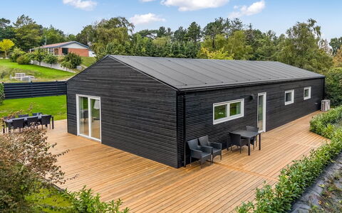 Assa - 500M from the Sea: Træ, Sommerhus, Hus, Hjem, Dør, Hårdttræ, Garden Bygninger, Bejdse, Bjælkehytte, Planke