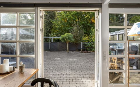 Ranka - 300M from the Sea: Sommerhus, Backyard, Gård, Garden Bygninger, Skur, Sidespor, Udendørs Møbler, Bjælkehytte, Udendørs Struktur, Hytte