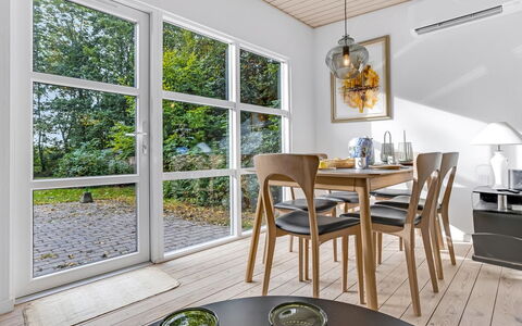 Cornel - 300M from the Sea: Blå, Sommerhus, Hus, Hjem, Stuehus, Estate, Sidespor
